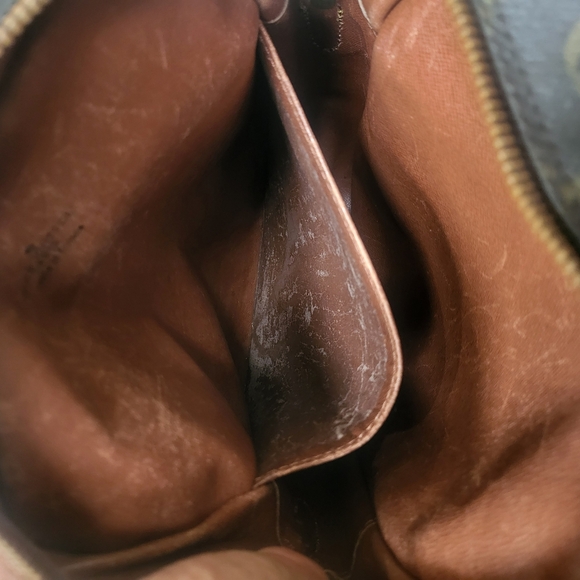 Louis Vuitton Louis Vuitton Monogram Danube Mm Bag - Picture 11 of 12